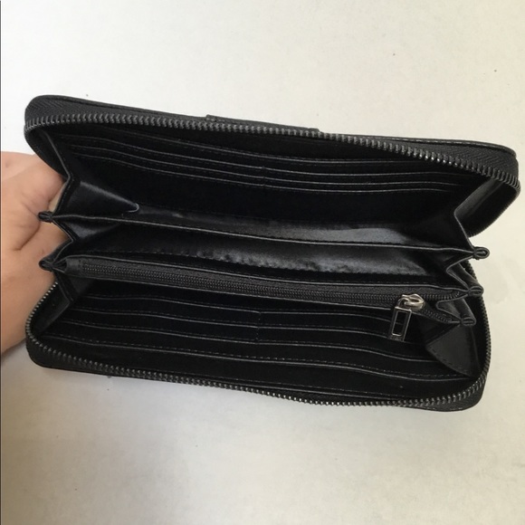 Guess black studded leather wristlet wallet - Picture 3 of 3